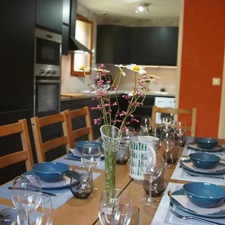 Semesterbostad Maison Avec Cheminee Et Grand Jardin Pres De Salers Et Mauriac - Fr-1-742-542 *
